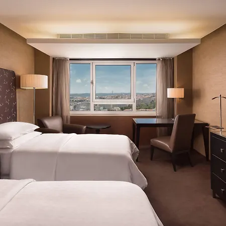 Отель Sheraton &